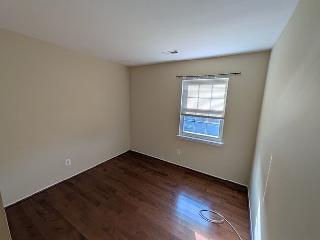 Building Photo - 11507 Sullnick Way