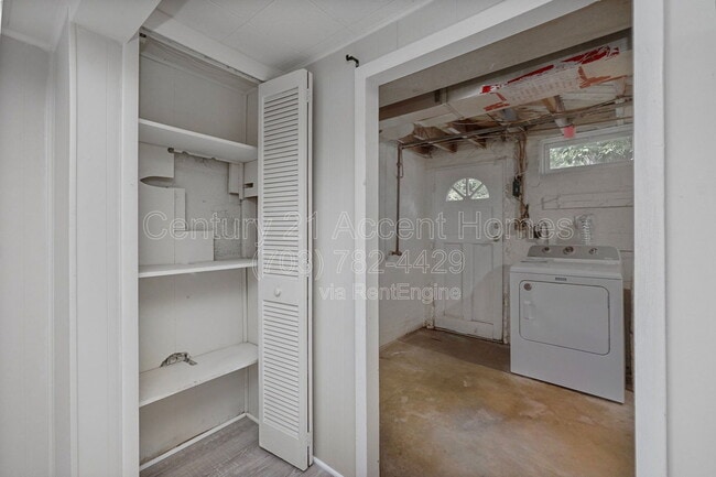 Building Photo - 2707 Jefferson Dr