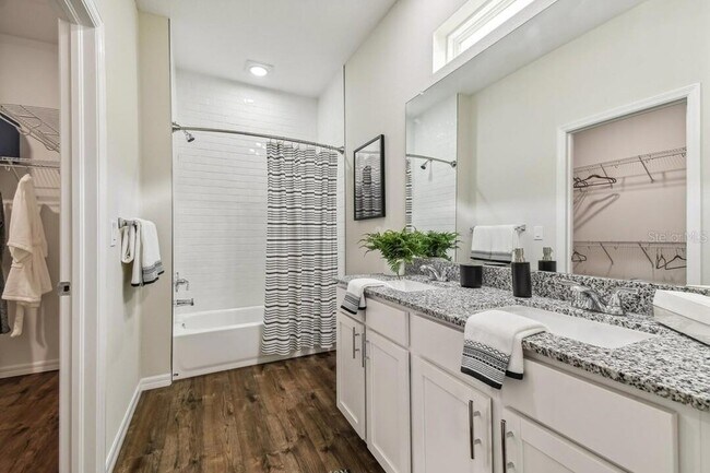 Building Photo - 9104 Wade St