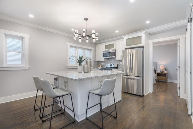 Building Photo - 25 Plymouth St