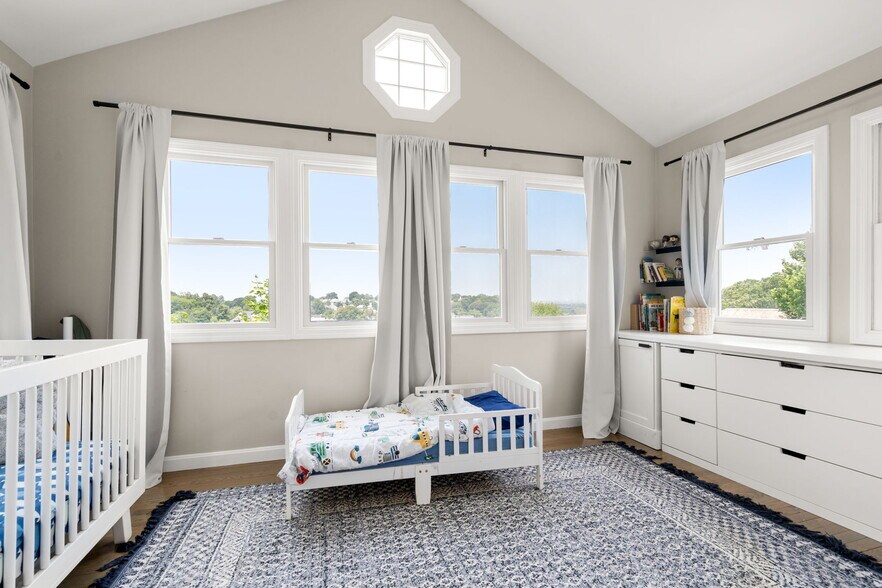 Den/Office off Master - 21 Glenley Ter