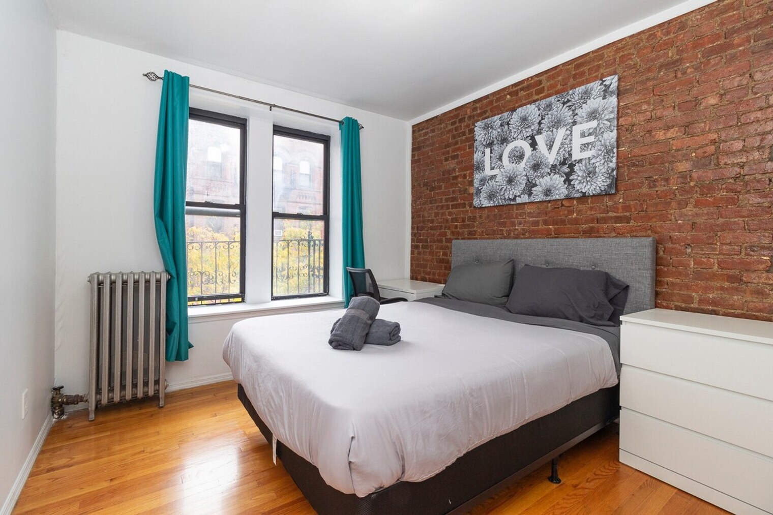 Building Photo - 1676 3rd Ave