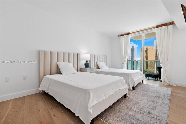 Building Photo - 200 Sunny Isles Blvd