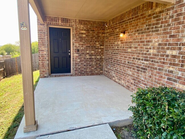 Building Photo - It's a Beauty ~ Great Location ~ 3/2.5 ~ M...