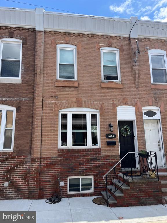 Building Photo - 2443 S Clarion St