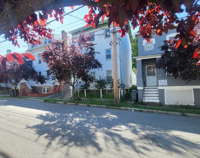 Building Photo - 29 Gifford Ave