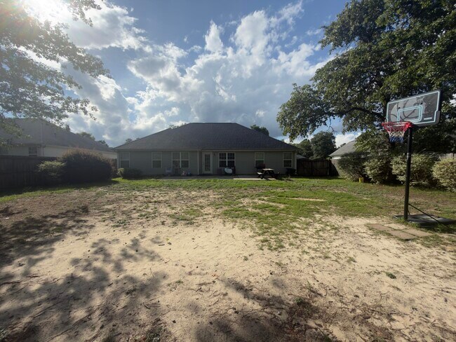 Building Photo - 2060 Lavender Ln