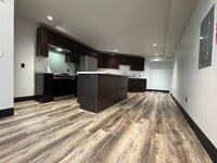 Building Photo - 219 S Badger Ave