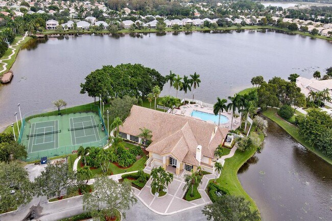 Building Photo - 1713 Carriage Brooke Dr