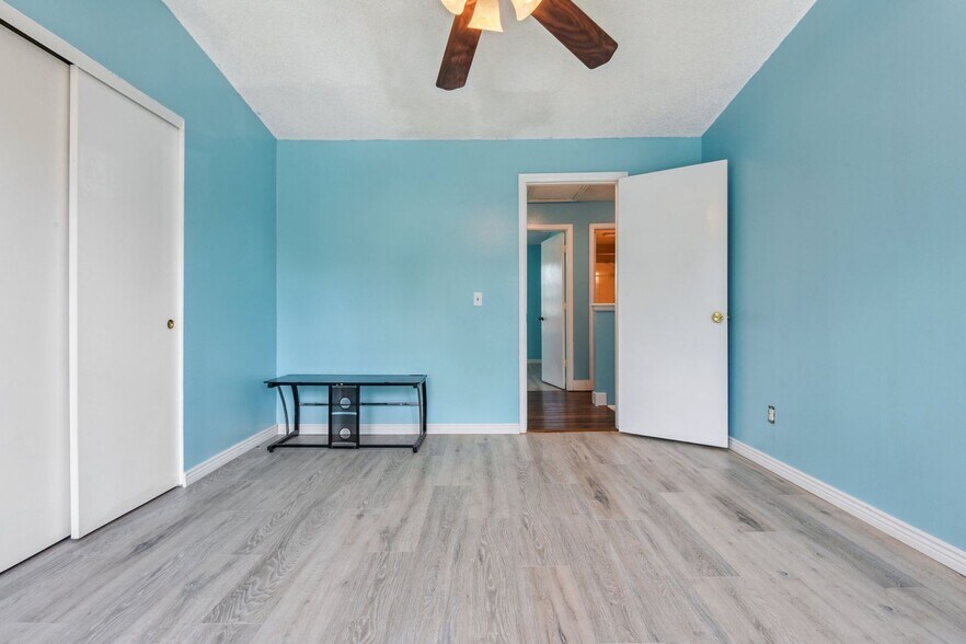 Building Photo - 8218 Washington St