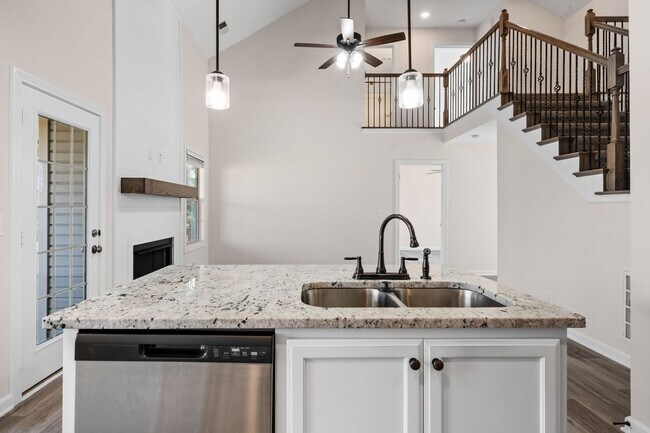 Building Photo - Beautiful Single-Family Home With A Community Park