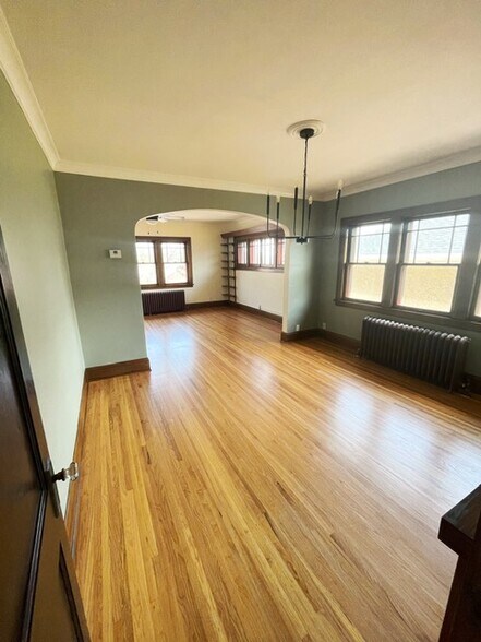 Building Photo - 3954 14th Ave S