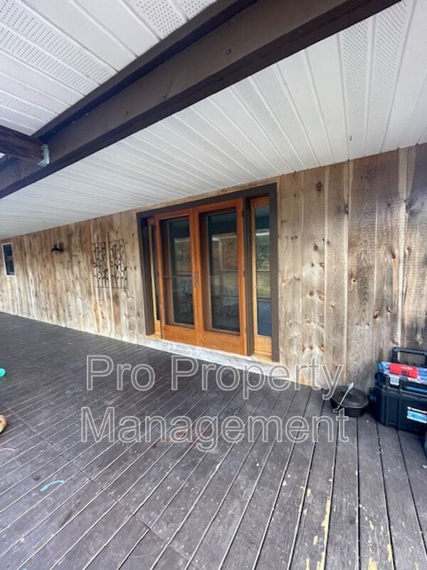 Primary Photo - 500 Nonnewaug Rd