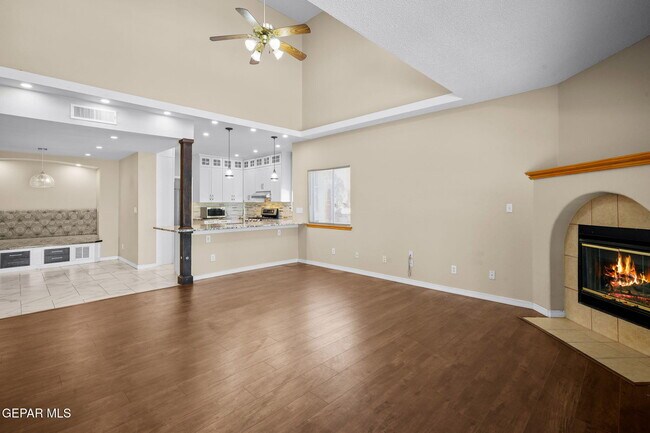 Building Photo - 7089 Tierra Roja St