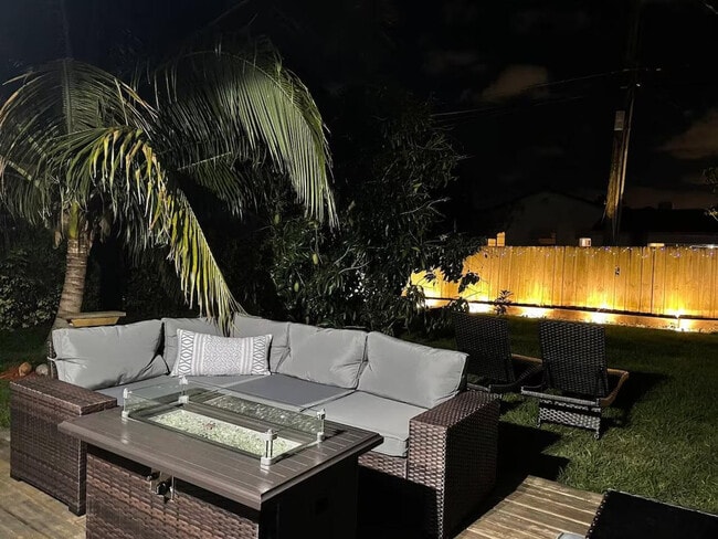 Building Photo - 430 45th St