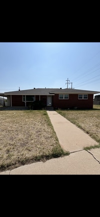 Building Photo - Recently reduced!!!  Beautiful home in a g...