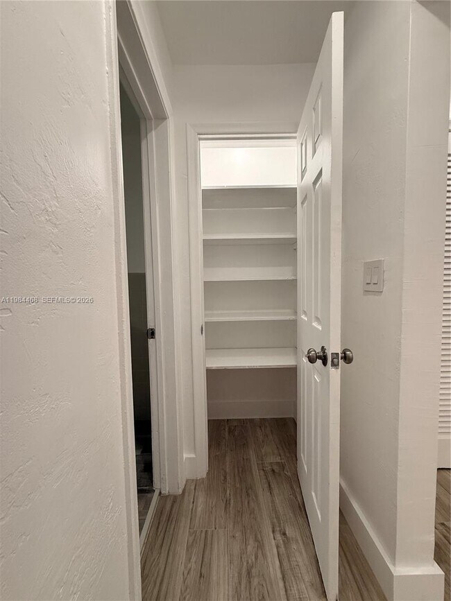 Building Photo - 16890 NE 21st Ave