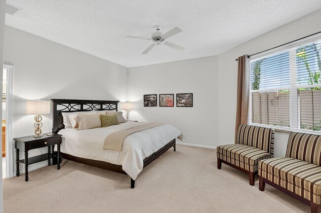 Building Photo - 6657 NW 25th Way