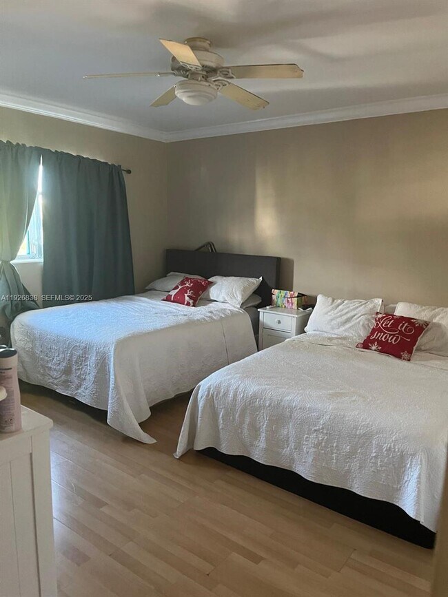 Building Photo - 900 Euclid Ave