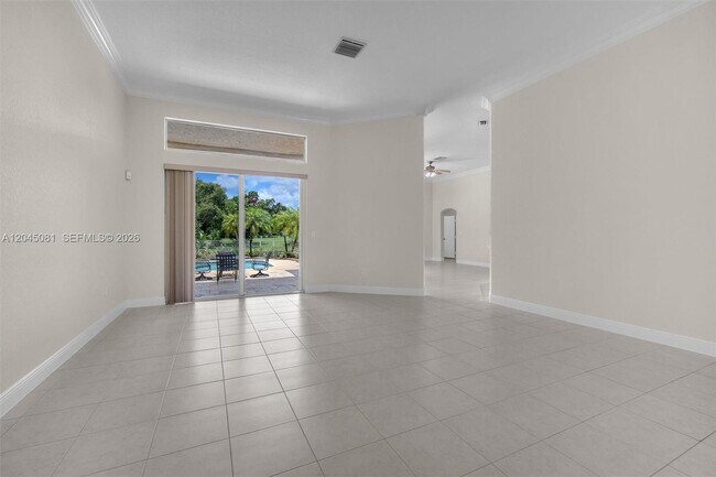 Building Photo - 16310 Paddock Ln