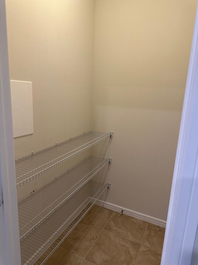 Building Photo - Isles of Lake Nona!! 3 Bedroom 2.5 Bathroom End Unit Townhome