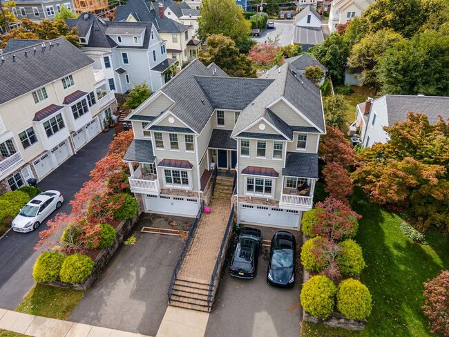 Building Photo - Fully Furnished Luxury Townhome | Walk to Downtown Princeton | 3 Beds | 3.5 Baths