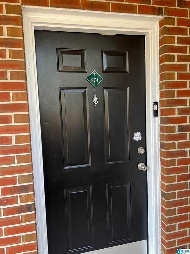 Building Photo - 601 Morning Sun Dr