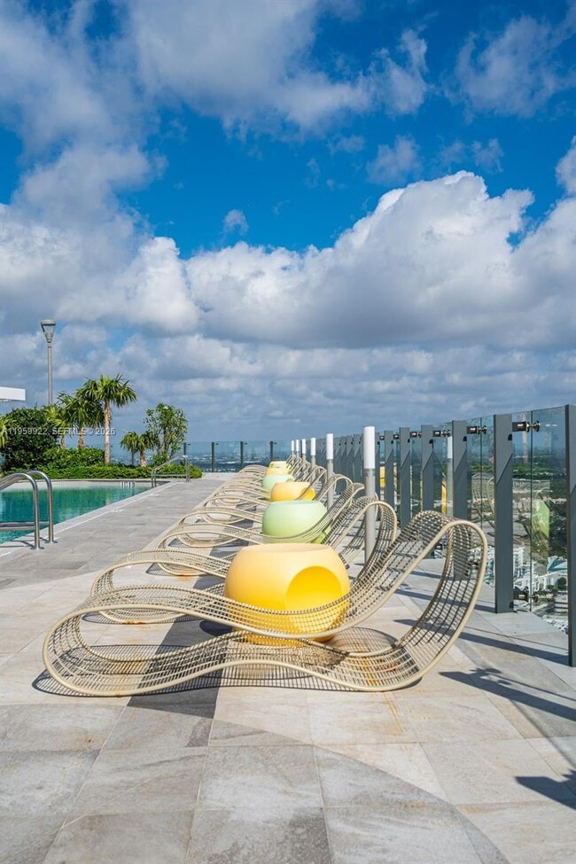 Building Photo - 501 NE 31st St