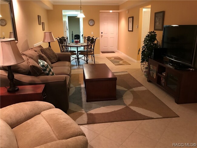Building Photo - 300 E Glassboro Ct