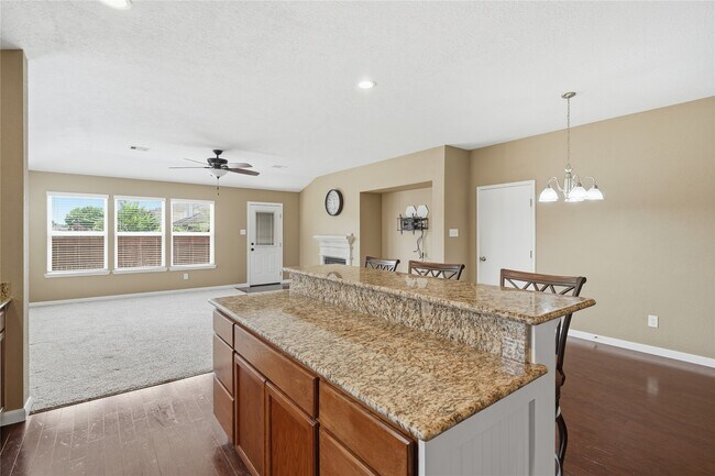 Building Photo - 2018 Leisure Ln
