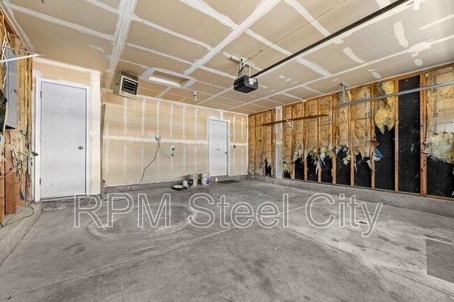 Building Photo - 2238 Meadowlark Ln