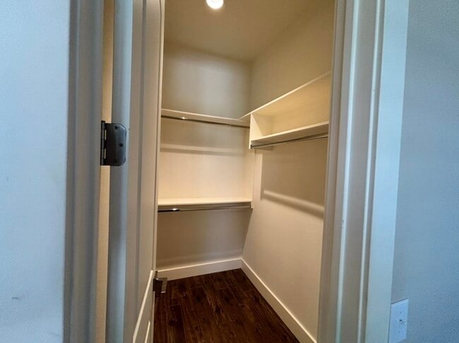 Building Photo - 112 Tuscan Dr