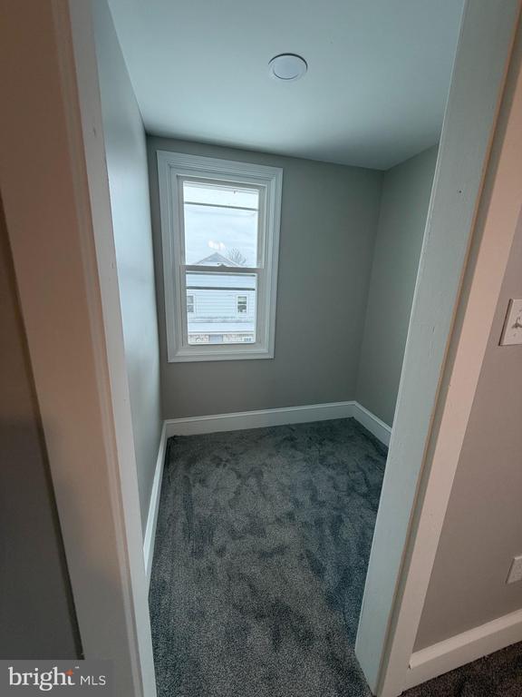 Building Photo - 41 W Reliance Rd