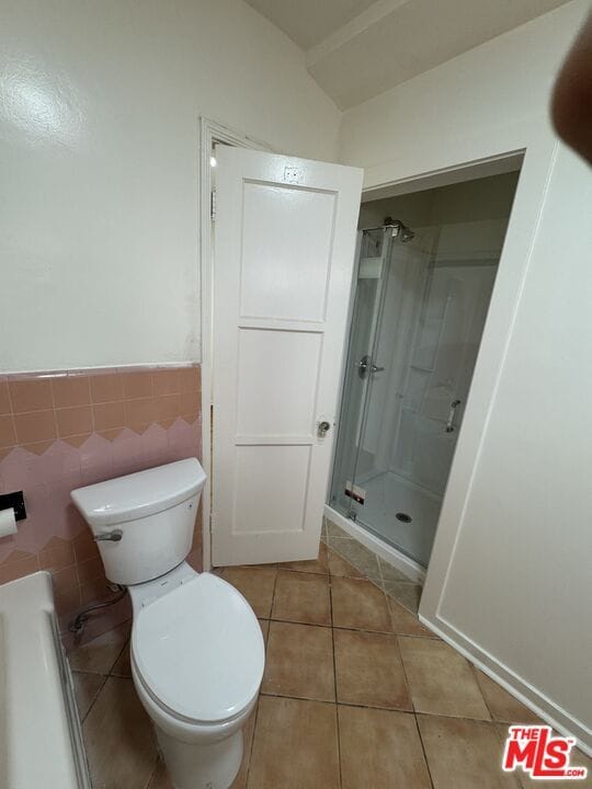 Building Photo - 211 S Arnaz Dr