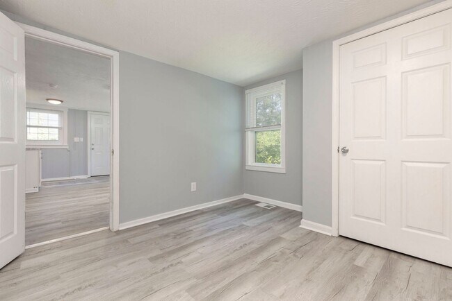 Building Photo - 3624 Parthenia Ave
