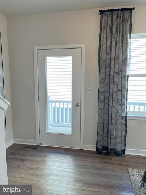 Building Photo - 40 Anderson Dr