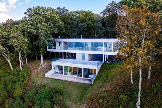 Building Photo - 24 Stearns Point Rd