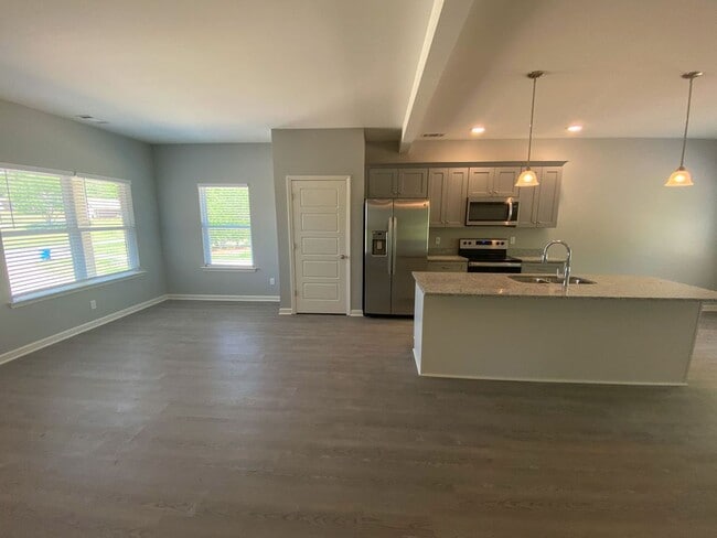 Building Photo - 4 bed, 2.5 bath home built in 2022 in Atoka
