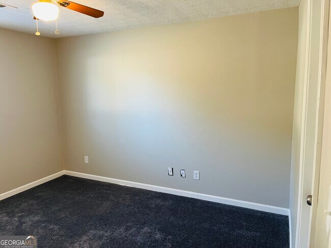 Building Photo - 2890 Garnet Way