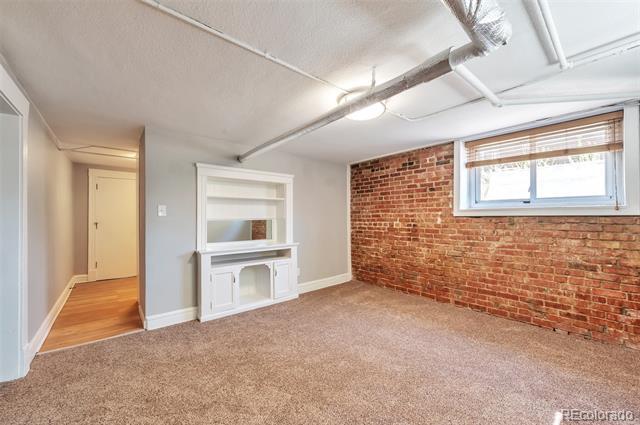 Building Photo - 2607 E 14th Ave