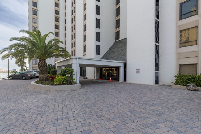 Building Photo - Ocean Front 2/2 at Clearwater Beach!