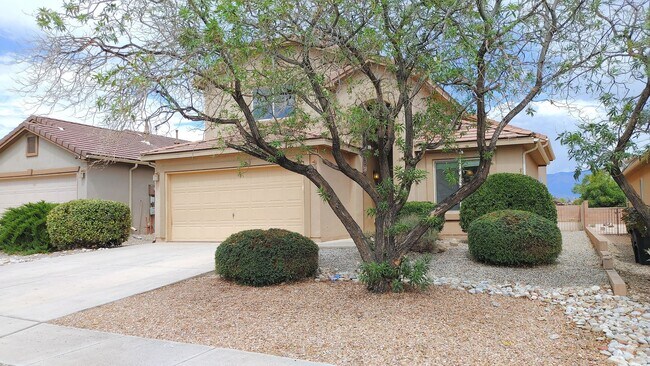 Building Photo - 2105 Margarita Dr SE