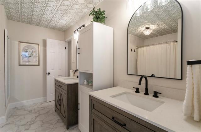 Building Photo - 2913 Murphy Dr