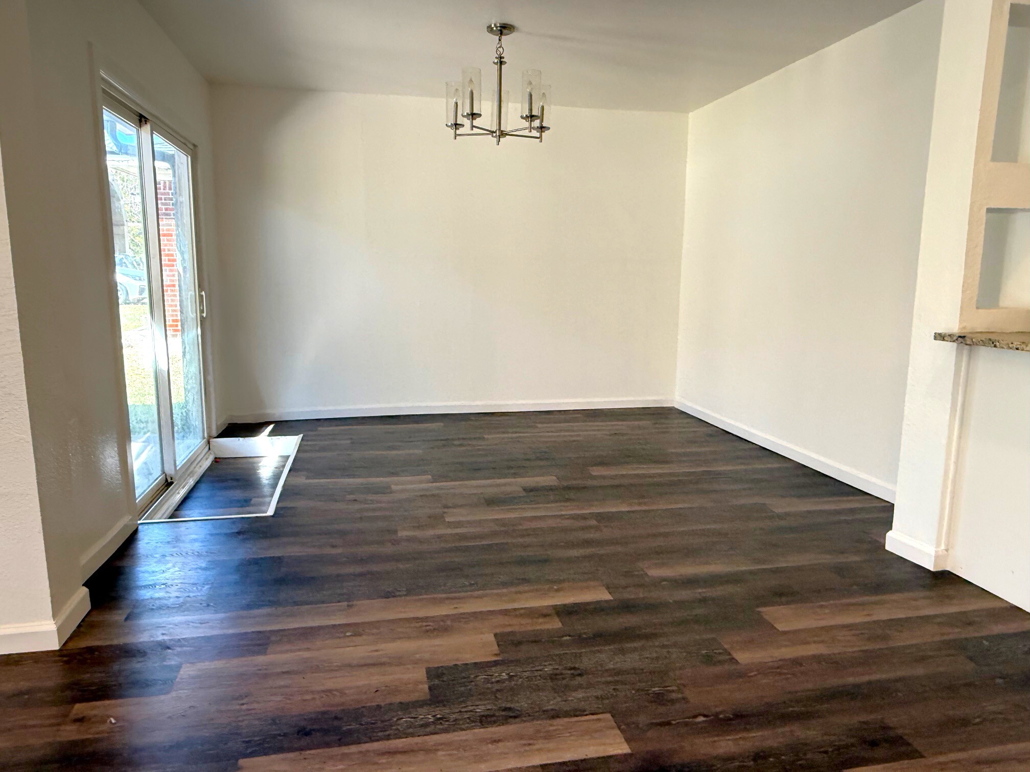 Building Photo - 828 Horseshoe Dr