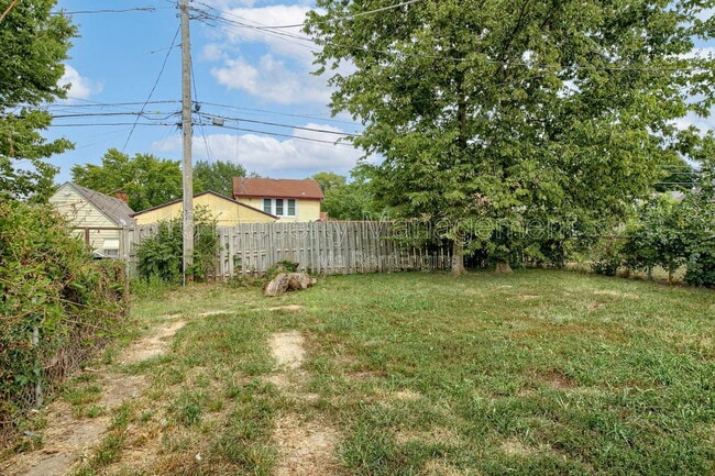 Building Photo - 6215 S Benton Ave