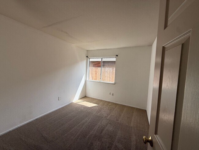Building Photo - 6415 Shasta Creek Way