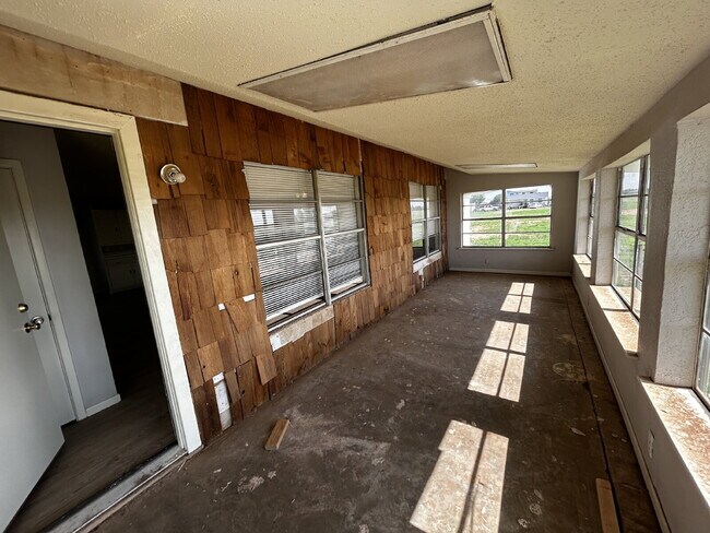 Building Photo - Country Living! Newly Updated 3-bed/2-bath in Frenship ISD!