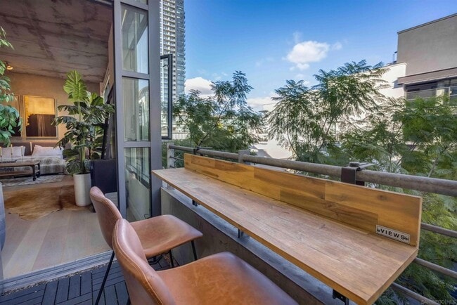 Building Photo - 1050 Island Ave