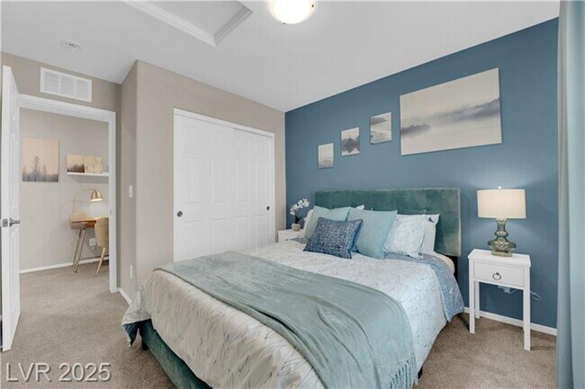 Building Photo - GORGEOUS FURNISHED TOWNHOME IN SUMMERLIN!!!