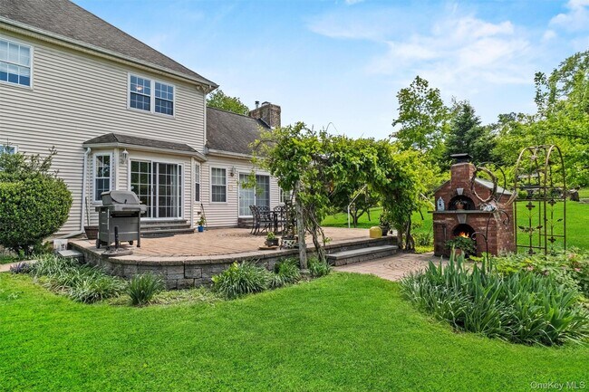 Building Photo - 20 Goshen Rd